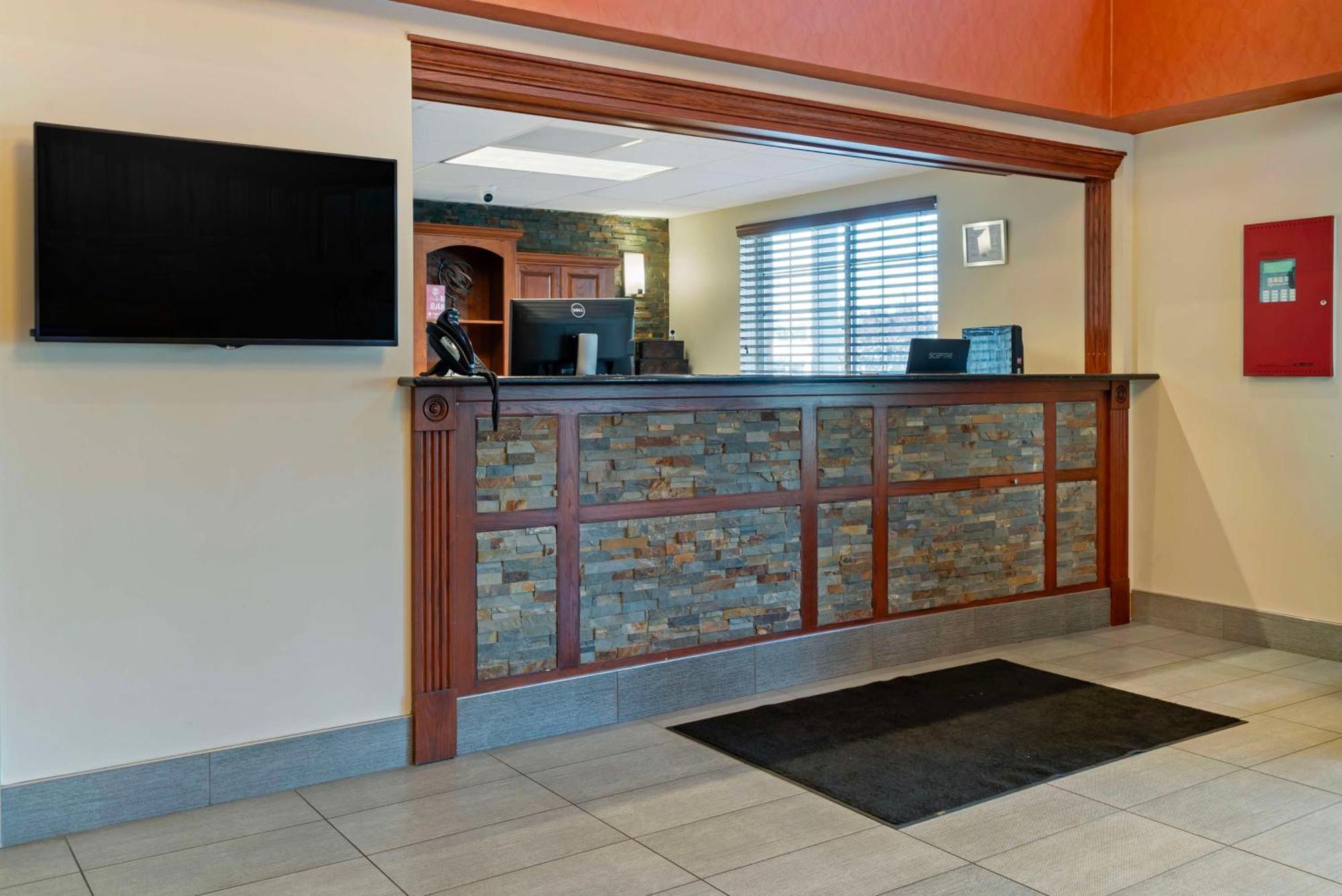 Best Western Executive Inn & Suites Grand Rapids Exterior photo