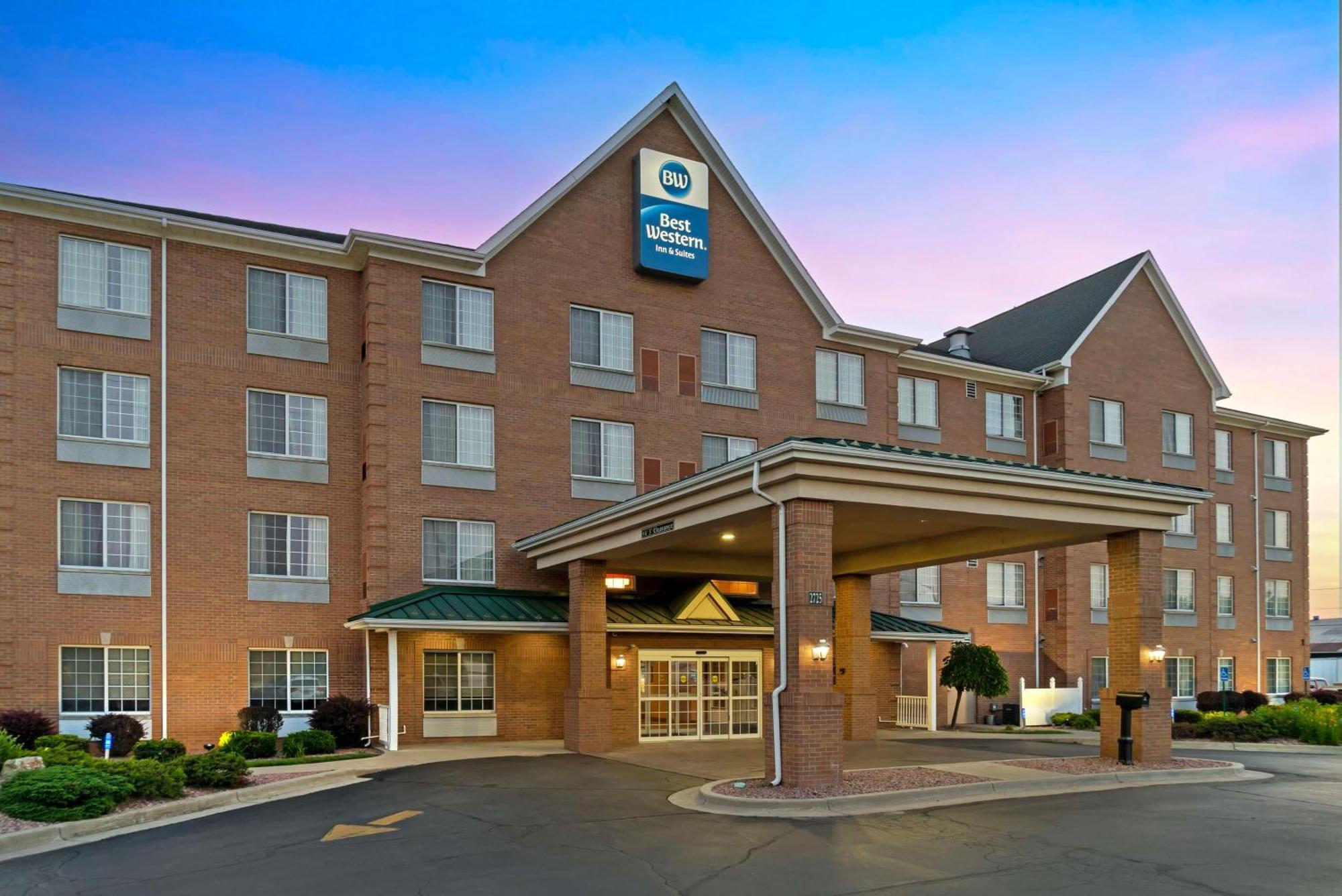Best Western Executive Inn & Suites Grand Rapids Exterior photo