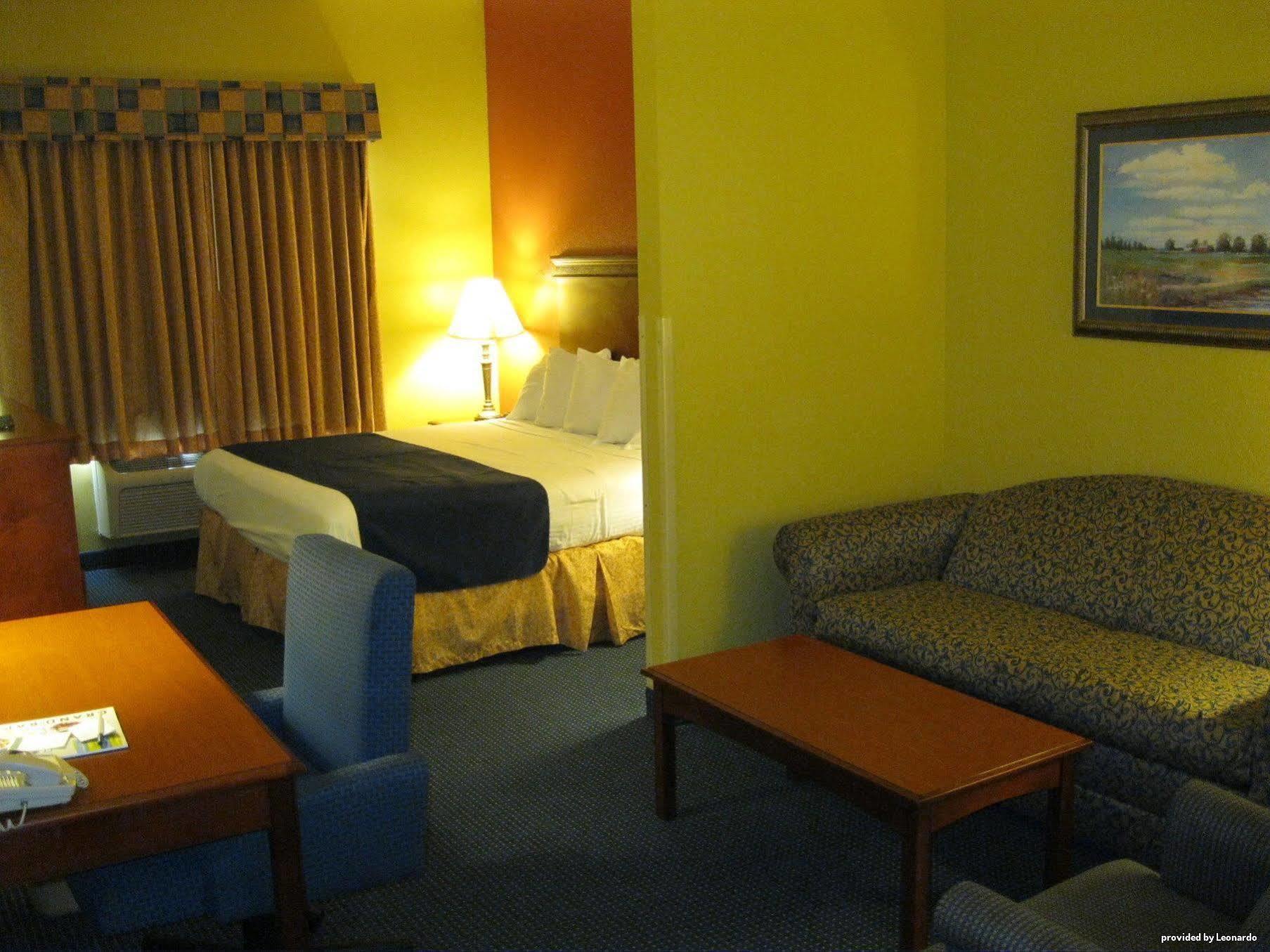 Best Western Executive Inn & Suites Grand Rapids Room photo